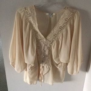 Daniel Rain cream top size medium